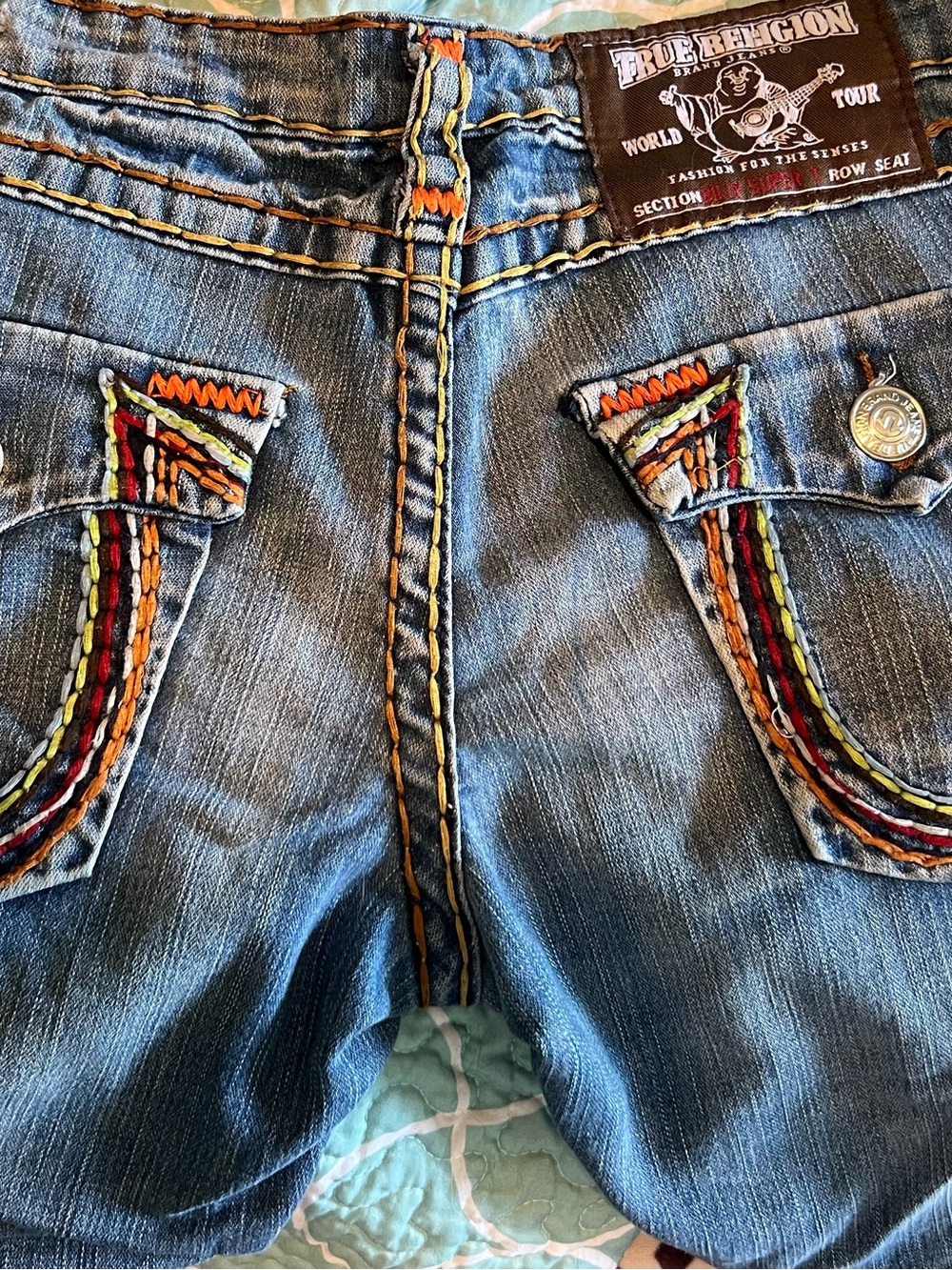 True Religion women Capris Blue Denim Jeans with Multicolor Pocket Stitching